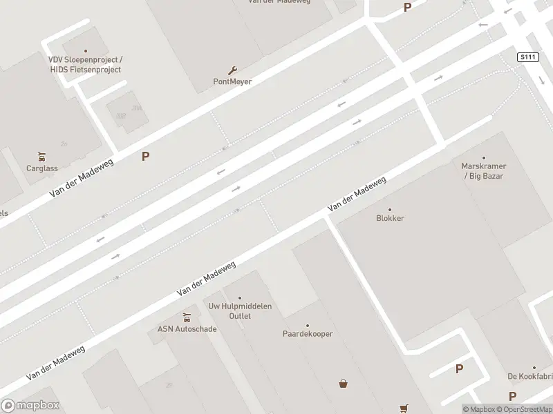 Brandweer met grote spoed naar de Van der Madeweg in Amsterdam-Duivendrecht