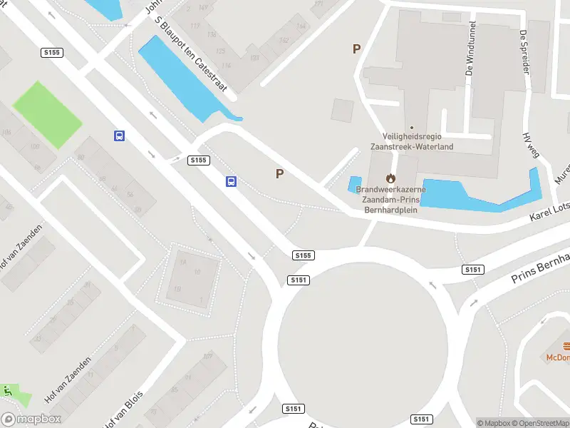 Ambulance naar de Prins Bernhardplein in Zaandam