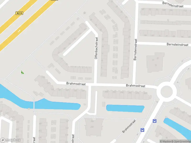 Ambulance met gepaste spoed naar de Offenbachstraat in Capelle aan den IJssel