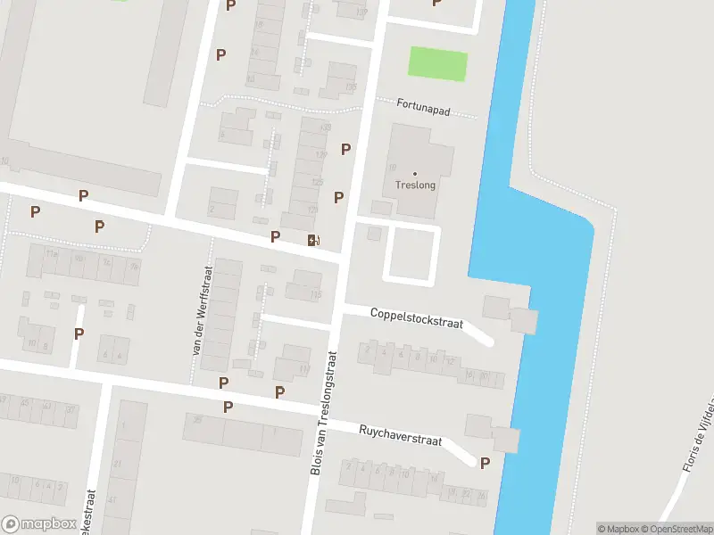 Ambulance met grote spoed naar de Blois van Treslongstraat in Vlaardingen