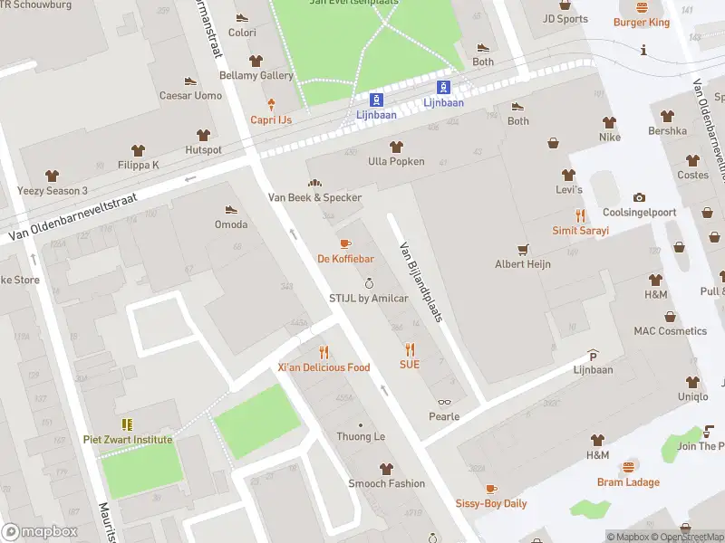 Ambulance met gepaste spoed naar de Karel Doormanstraat in Rotterdam