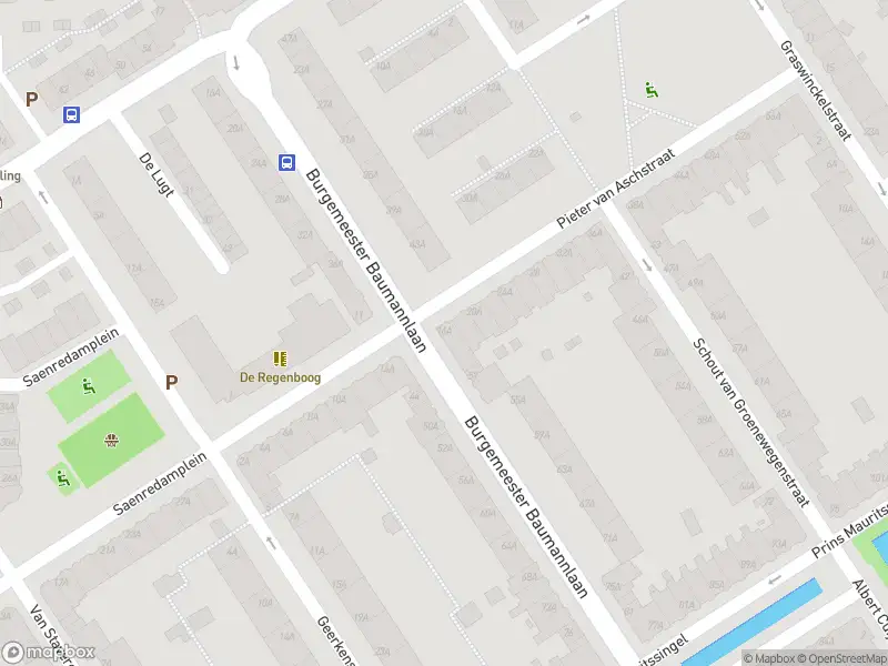 Ambulance met grote spoed naar de Pieter van Aschstraat in Rotterdam