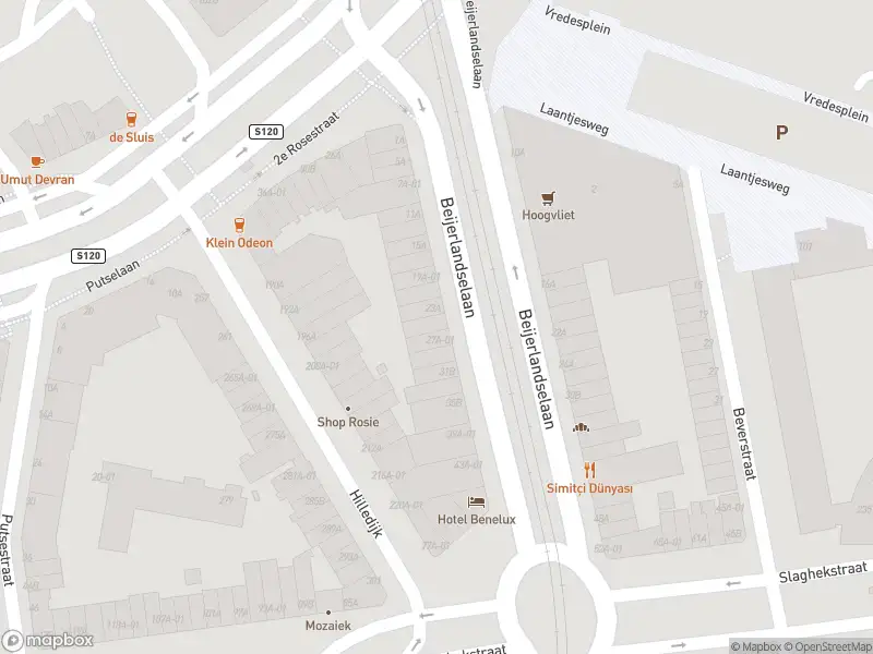 Ambulance met grote spoed naar de Beijerlandselaan in Rotterdam