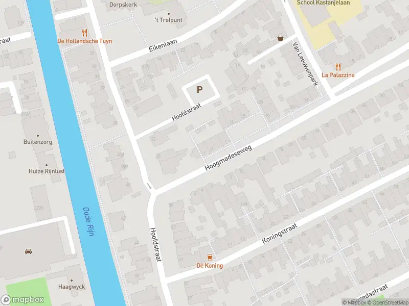 Ambulance met grote spoed naar de Van Leeuwenpark in Leiderdorp