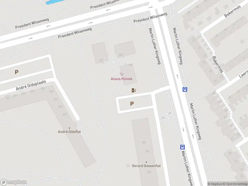 Ambulance met grote spoed naar de Thomas Mannplaats in Rotterdam