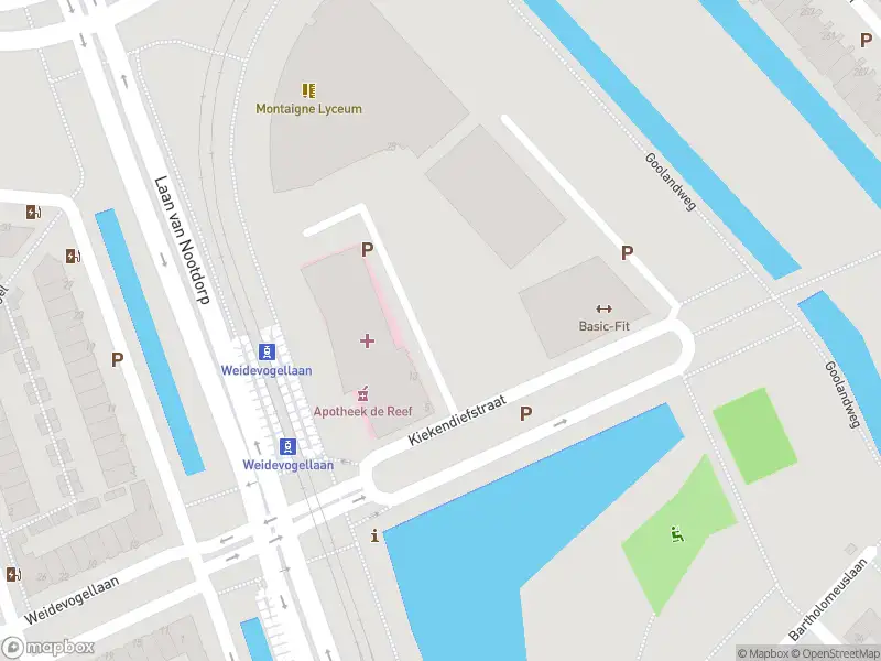 Ambulance met grote spoed naar de Kiekendiefstraat in 's-Gravenhage