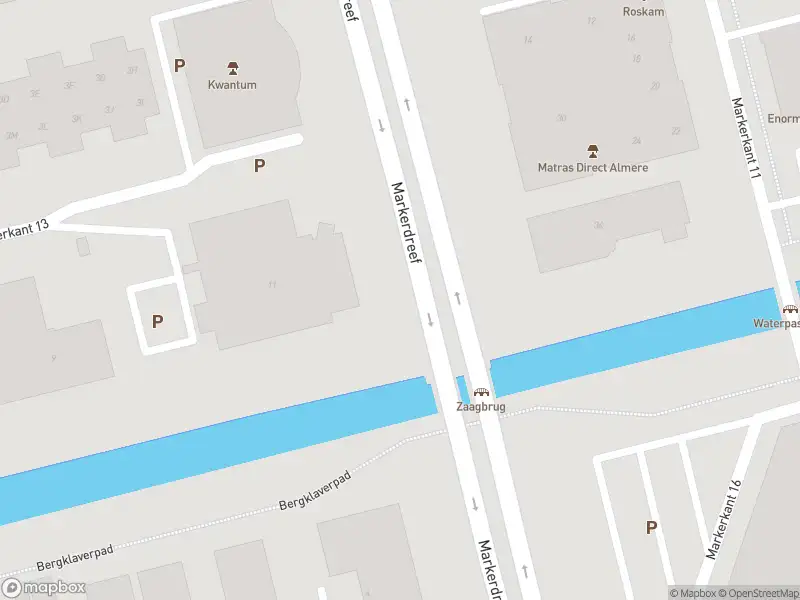 Politie naar de Markerkant 14 in Almere