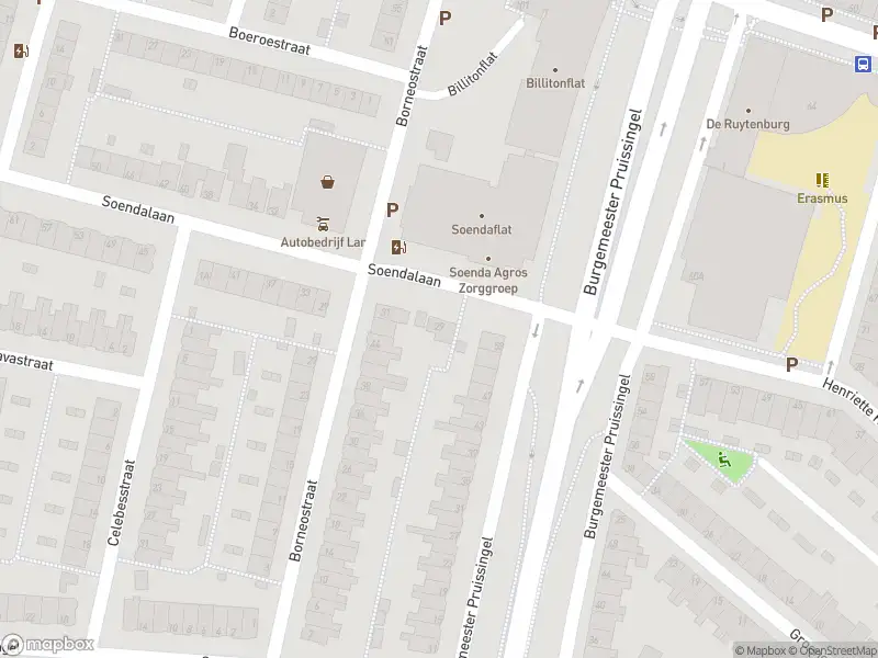 Ambulance met gepaste spoed naar de Soendalaan in Vlaardingen