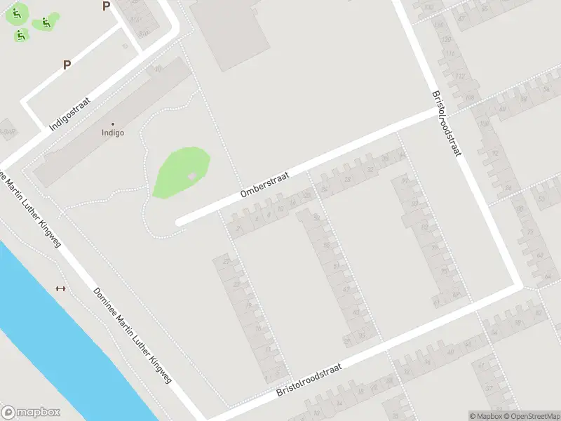 Ambulance met gepaste spoed naar de Omberstraat in Zaandam