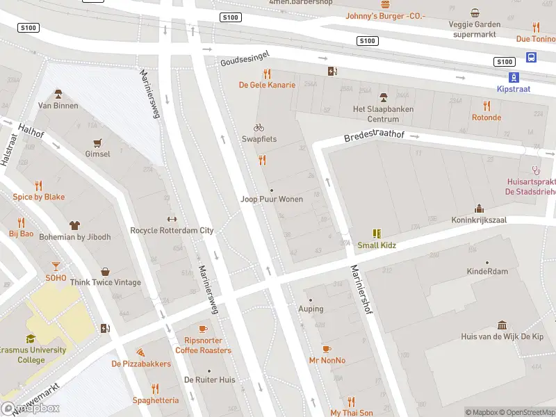 Ambulance met gepaste spoed naar de Mariniersweg in Rotterdam