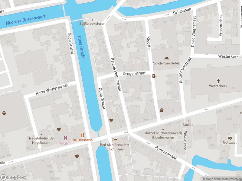 Ambulance met gepaste spoed naar de Paulus Potterstraat in Enkhuizen