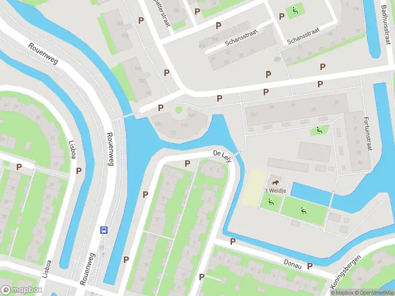 Ambulance met gepaste spoed naar de Veerdijk in Wormer