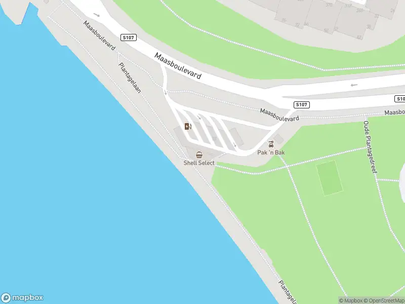 Ambulance met grote spoed naar de Maasboulevard in Rotterdam