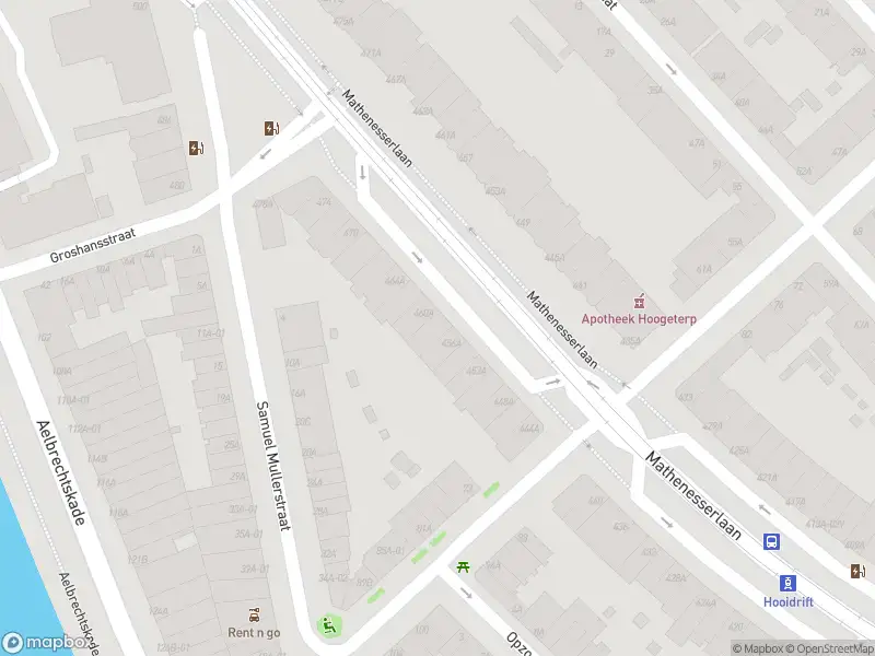 Ambulance met grote spoed naar de Mathenesserlaan in Rotterdam