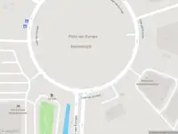 Ambulance met grote spoed naar de Laan van Europa in Dordrecht