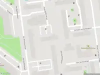 Ambulance met gepaste spoed naar de Bart Verhallenplein in Schiedam