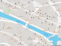 Ambulance met grote spoed naar de Stille Rijn in Leiden