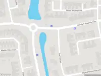 Ambulance met grote spoed naar de Dirk Visstraat in Volendam