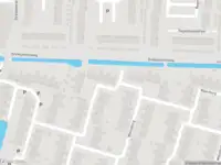 Ambulance met grote spoed naar de Walenburg in Dordrecht