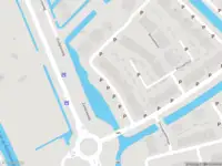 Ambulance met grote spoed naar de Koningsoever in Zevenhuizen