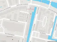 Ambulance met grote spoed naar de Antoon Coolenstraat in Sommelsdijk