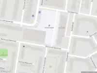 Ambulance met grote spoed naar de Confuciusplein in Amsterdam