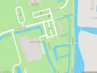 Ambulance met grote spoed naar de Kerkpolderweg in Delft