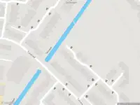 Ambulance met grote spoed naar de Klaproostuin in Zoetermeer