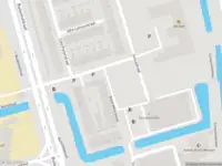 Ambulance met grote spoed naar de Juniusstraat in Delft