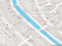 Ambulance met grote spoed naar de Achtergracht in Weesp