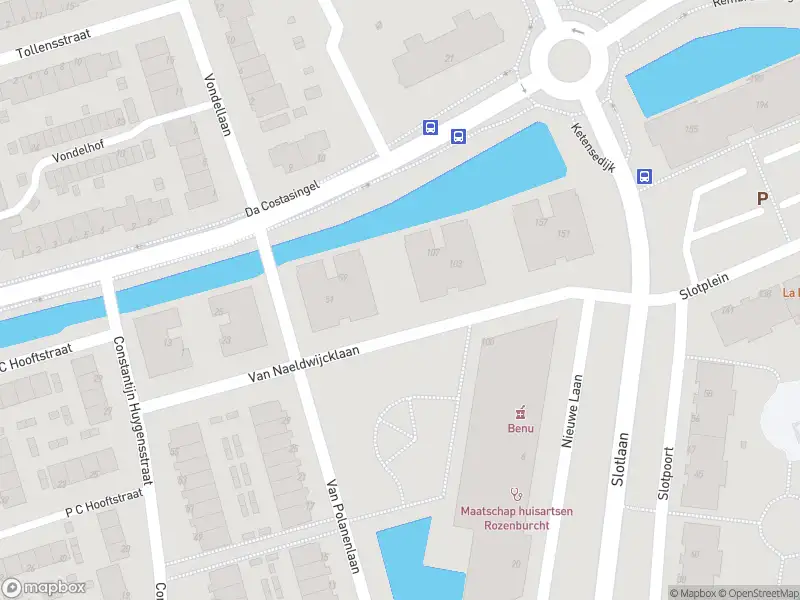 Ambulance met grote spoed naar de Van Naeldwijcklaan in Capelle aan den IJssel