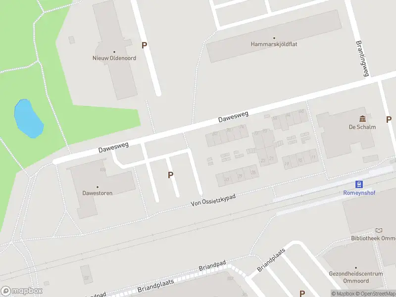 Ambulance met gepaste spoed naar de Dawesweg in Rotterdam
