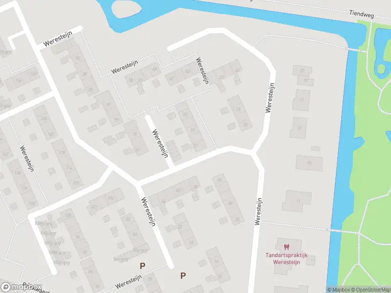 Ambulance met grote spoed naar de Weresteijn in Sliedrecht