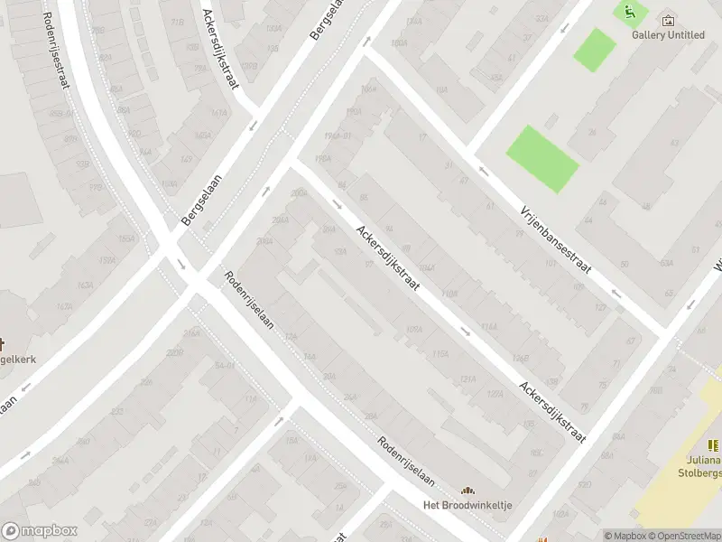 Ambulance met grote spoed naar de Ackersdijkstraat in Rotterdam