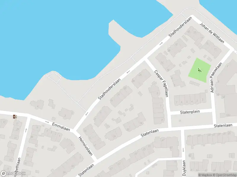 Ambulance met grote spoed naar de Stadhouderslaan in Rotterdam