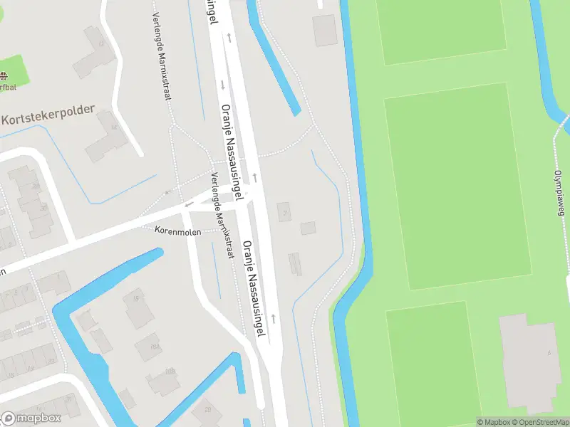 Ambulance met grote spoed naar de Oranje Nassausingel in Alphen aan den Rijn