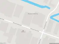Ambulance met gepaste spoed naar de Klompenmakerstraat in Hoogvliet Rotterdam