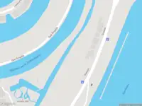 Ambulance met gepaste spoed naar de Sluisdijk in Gouda