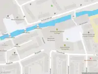 Ambulance met grote spoed naar de Arubapad in Leiden