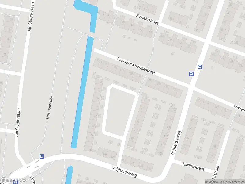 Ambulance naar de Emiliano Zapataplein in Haarlem vanwege ongeval met letsel