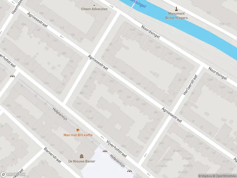 Ambulance met grote spoed naar de Agniesestraat in Rotterdam