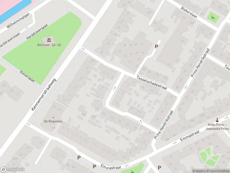 Ambulance met grote spoed naar de Roemer Visscherstraat in Alkmaar