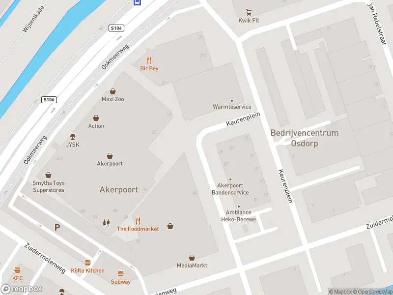 Ambulance met grote spoed naar de Keurenplein in Amsterdam