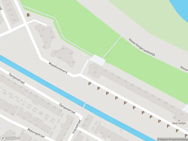 Ambulance met gepaste spoed naar de Maasboulevard in Spijkenisse