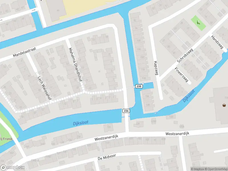 Ambulance met gepaste spoed naar de Mandelastraat in Zaandam