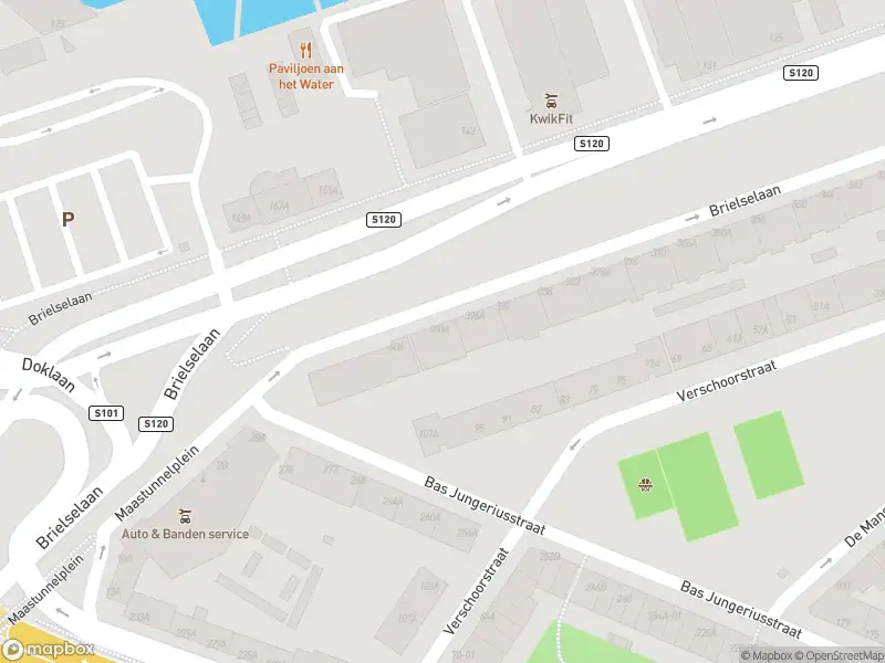 Ambulance met gepaste spoed naar de Brielselaan in Rotterdam