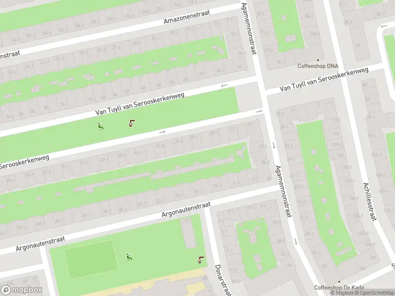 Ambulance met grote spoed naar de Agamemnonstraat in Amsterdam