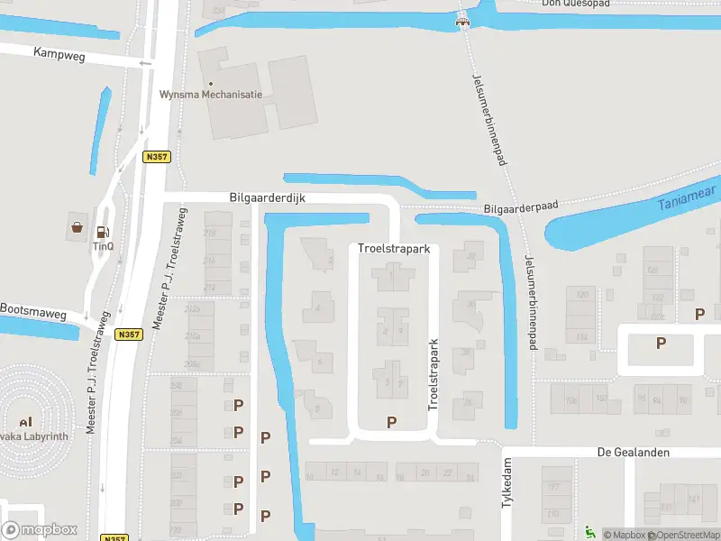 Brandweer met gepaste spoed naar de Troelstrapark in Leeuwarden vanwege afhijsen patient