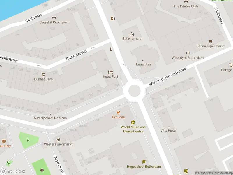 Ambulance met gepaste spoed naar de Pieter de Hoochweg in Rotterdam
