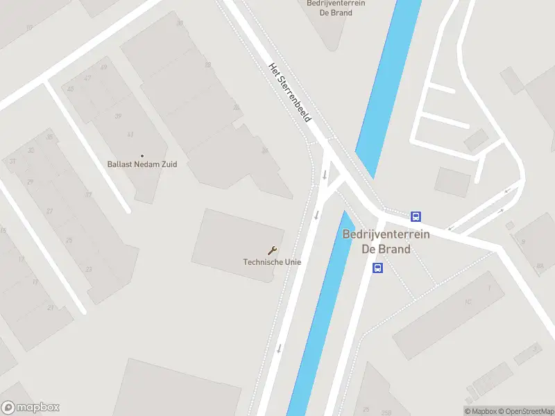 Brandweer met grote spoed naar de De Steenbok in 's-Hertogenbosch vanwege voertuigbrand